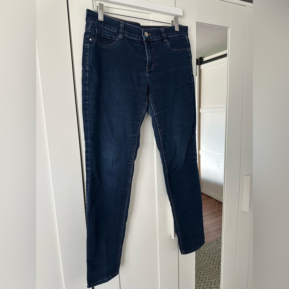Women's White House Black Market Dark Wash Skinny Jeans Size Medium 8/10